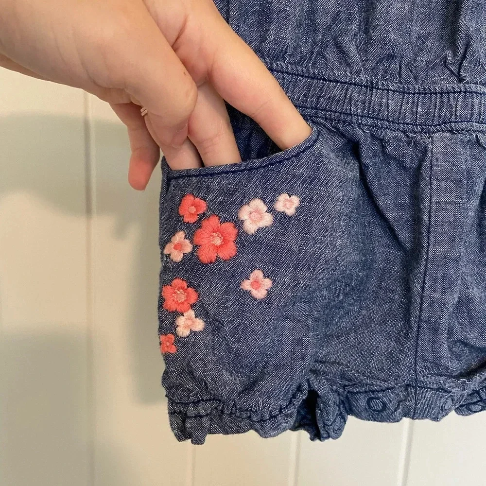 EUC | Gymboree baby girl’s denim‎ embroidered flower jumper — 12-18 months